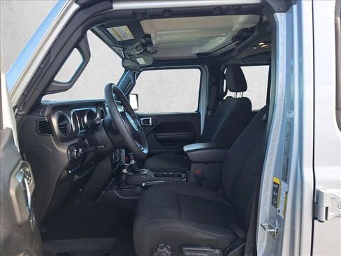 Used 2023 Jeep Wrangler Unlimited image 10