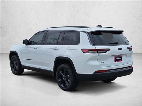 New 2026 Jeep Grand Cherokee L Limited AWD/4WD image 9
