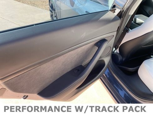 Used 2022 Tesla Model 3 Performance image 17