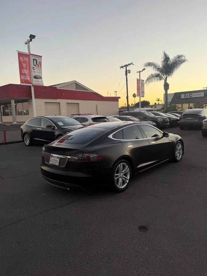 Used 2013 Tesla Model S Performance RWD image 4