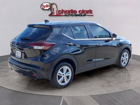 Used 2024 Nissan Kicks S image 5