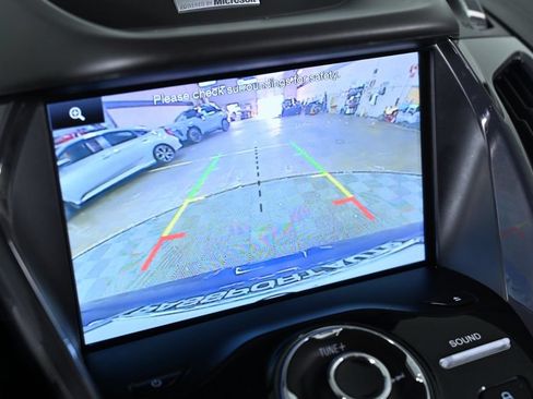Used 2015 Ford Escape Titanium AWD/4WD image 16