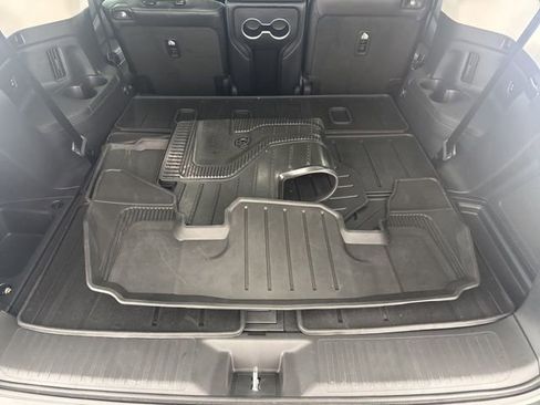 Used 2025 Honda Pilot EX-L image 32