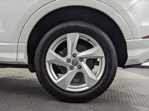 Used 2020 Audi Q3 2.0T Premium image 36