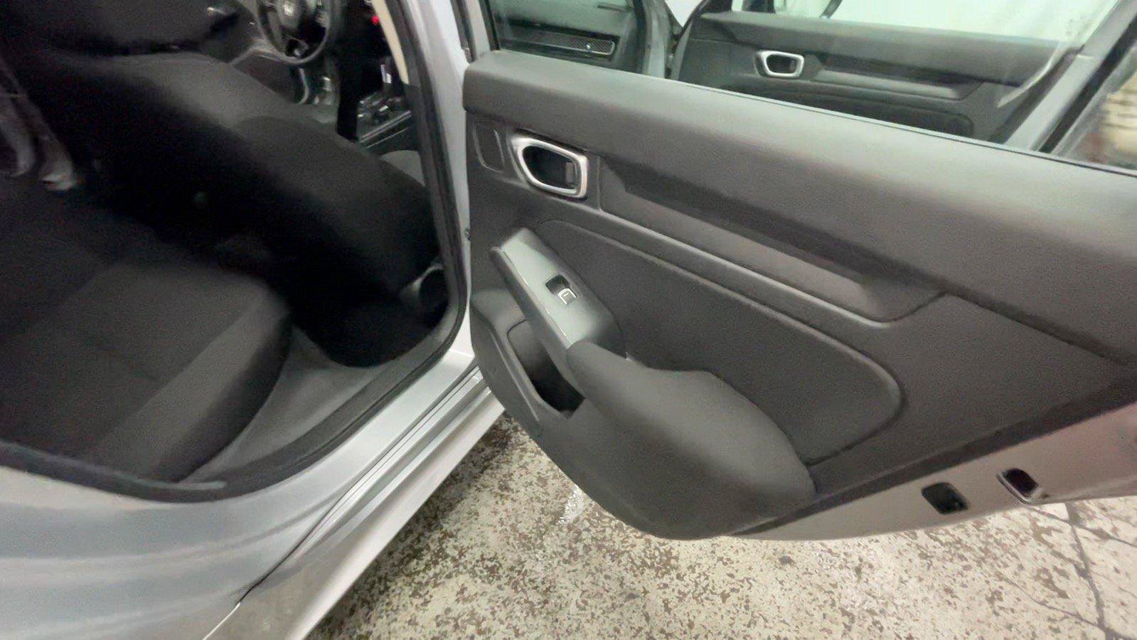 Used 2024 Honda Civic LX image 25
