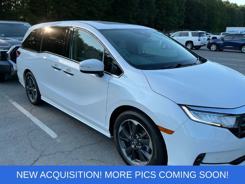 Used 2024 Honda Odyssey Elite image 1