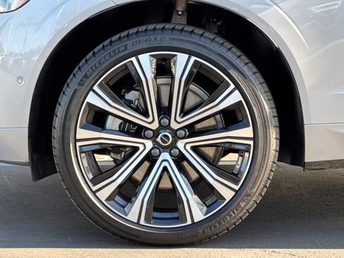 Certified 2023 Volvo XC60 B5 Ultimate AWD/4WD image 25