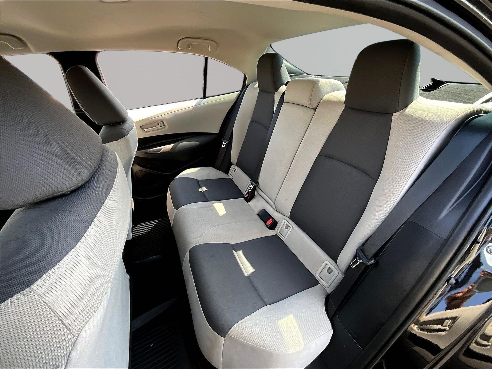 Used 2025 Toyota Corolla LE FWD image 22