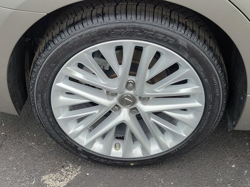 Used 2016 Lexus ES 350 w/ Ultra Luxury Package image 6