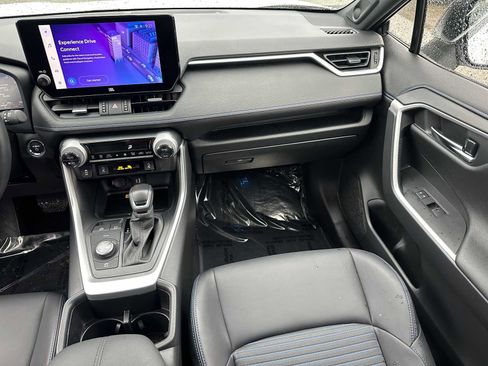 Used 2024 Toyota RAV4 XSE w/ Advanced Technology Package AWD/4WD image 18