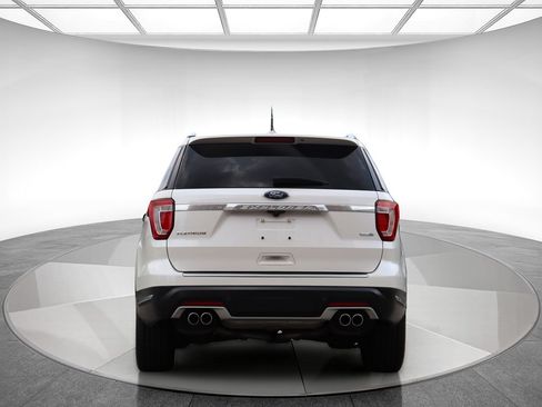 Used 2018 Ford Explorer Platinum AWD/4WD image 7