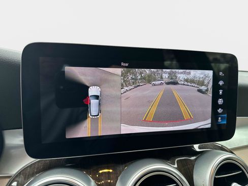 Used 2022 Mercedes-Benz GLC 300 GLC 300 image 24