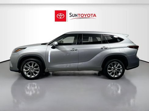 Used 2023 Toyota Highlander Limited image 7