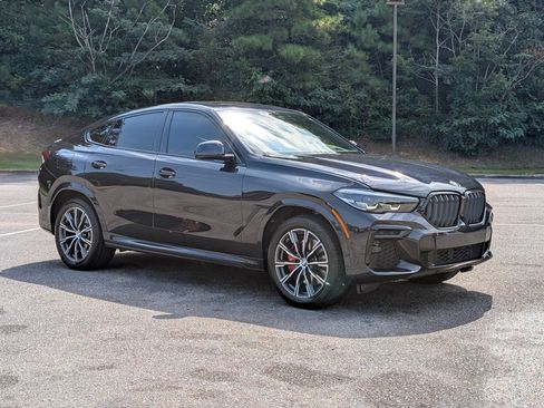 Used 2023 BMW X6 xDrive40i w/ M Sport Package AWD/4WD image 11