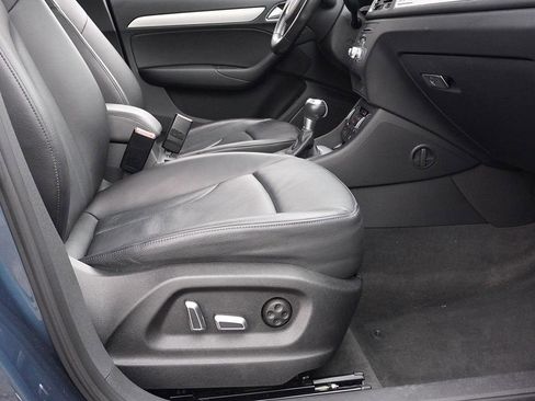 Used 2018 Audi Q3 2.0T Premium Plus w/ Premium Plus Package AWD/4WD image 28