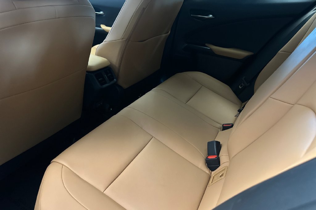 Used 2025 Lexus UX 300h FWD w/ Accessory Package (Z2) image 12
