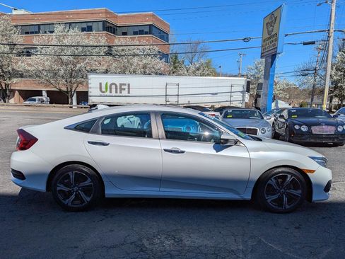 Used 2016 Honda Civic Touring image 6