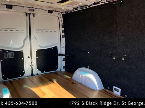 Used 2016 Mercedes-Benz Sprinter 2500 image 19