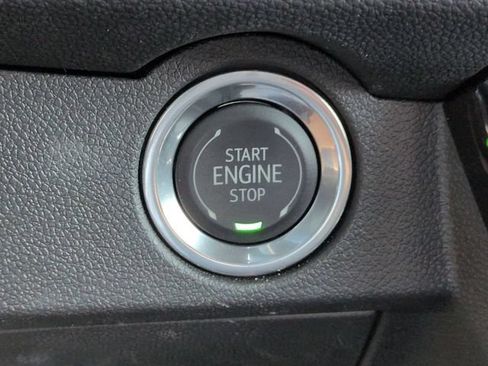 Used 2025 Chevrolet Traverse LT w/ Driver Confidence Package FWD image 28