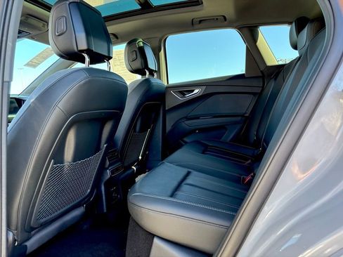 Used 2024 Audi Q4 e-tron Premium Plus w/ Premium Plus image 21