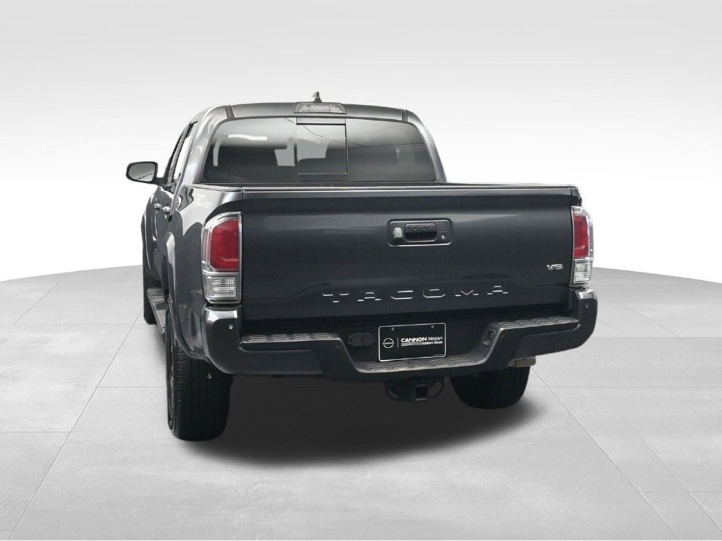 Used 2021 Toyota Tacoma TRD Sport w/ Technology Package RWD image 4