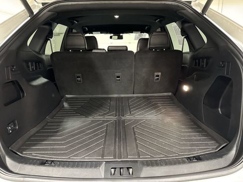 Used 2024 Ford Edge ST-Line w/ Class II Trailer Tow Package AWD/4WD image 24