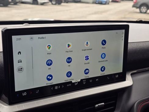 Used 2025 Ford Explorer ST image 34