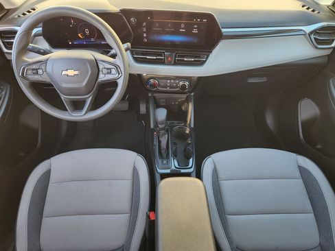 Used 2025 Chevrolet TrailBlazer LT FWD image 19