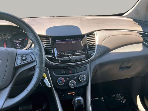 Used 2020 Chevrolet Trax LS w/ Tint and Cruise Package FWD image 7