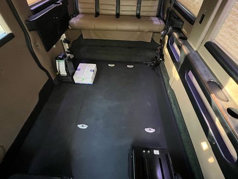 Used 2017 RAM ProMaster 2500 w/ Premium Appearance Group image 3
