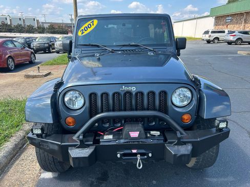 Used 2007 Jeep Wrangler Unlimited Sahara image 2