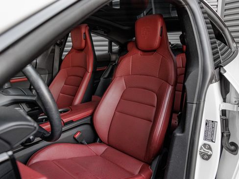 Certified 2023 Porsche Taycan RWD image 5