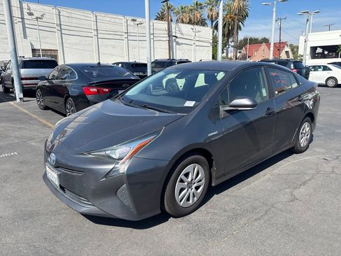 Used 2018 Toyota Prius One w/ Carpet Mat Package FWD image 8