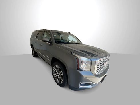 Used 2018 GMC Yukon XL Denali w/ Denali Ultimate Package AWD/4WD image 2