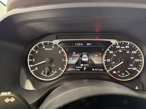 Used 2022 Nissan Rogue SV FWD image 9