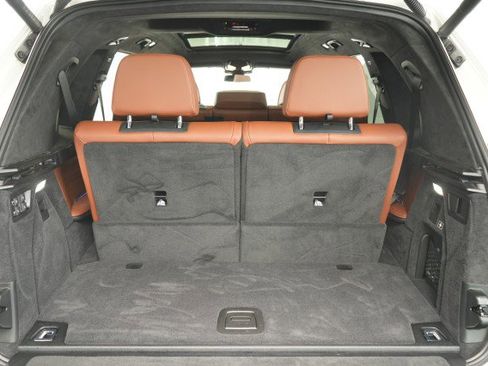 Used 2025 BMW X7 M60i image 71