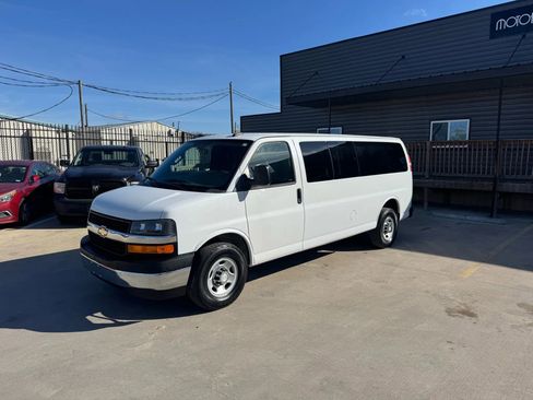 Used 2017 Chevrolet Express 3500 LT w/ LT Preferred Equipment Group image 1