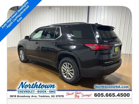 Used 2023 Chevrolet Traverse LT AWD/4WD image 3