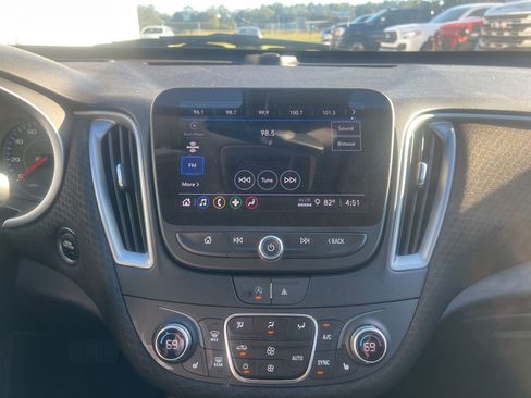 Used 2024 Chevrolet Malibu LT image 10