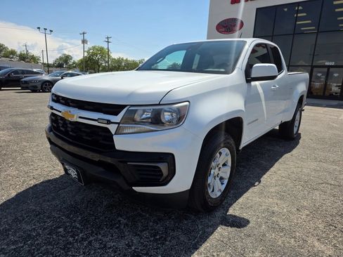 Used 2021 Chevrolet Colorado LT w/ Fleet Safety Package RWD image 3