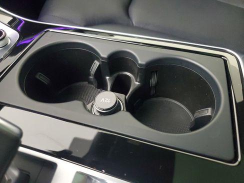 Used 2023 Audi Q8 Premium Plus image 31