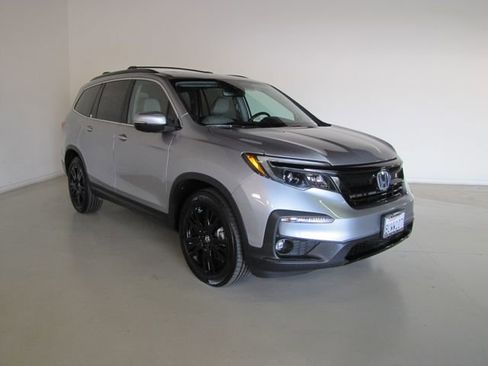 Used 2021 Honda Pilot Special Edition image 3