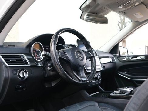 Used 2018 Mercedes-Benz GLS 550 4MATIC w/ Driver Assistance Package image 21