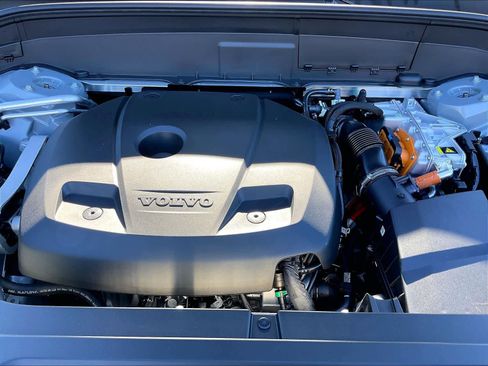 New 2026 Volvo XC90 T8 Ultra w/ Protection Package Premier image 13