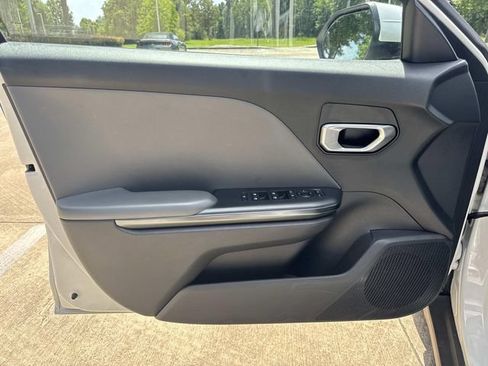 Used 2025 Kia K4 FWD image 25