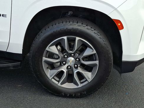 Used 2022 Chevrolet Tahoe LT w/ Luxury Package AWD/4WD image 8