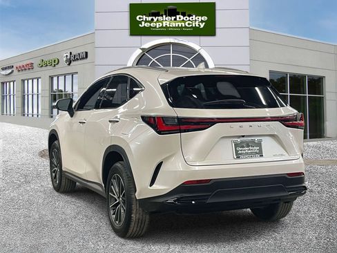 Used 2024 Lexus NX 250 250 Base w/ Cold Area Package image 8