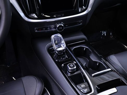 Used 2024 Volvo S60 T8 Ultimate image 19