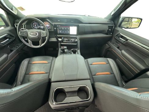 Used 2025 GMC Sierra 1500 AT4 w/ AT4 Premium Package AWD/4WD image 12