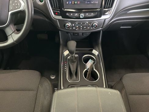 Used 2021 Chevrolet Traverse LT FWD image 10
